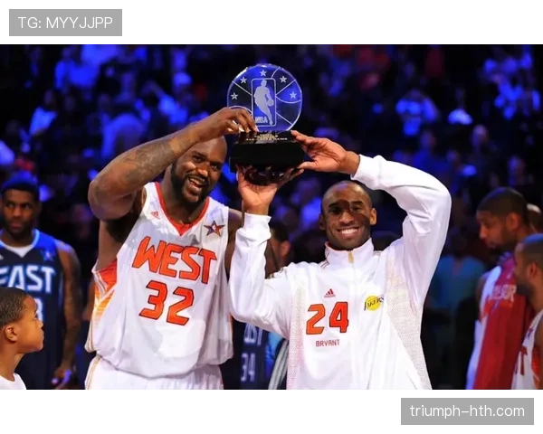 “奥尼尔展现内线统治力,再次证明篮下霸主地位” “奥尼尔展现内线统治力,再次证明篮下霸主地位”