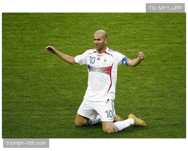 贝林厄姆 vs 齐达内：中场核心能力与时代适配性对比分析