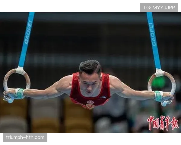 肖若腾赛前啃鸡腿，领奖台下喝蛋白粉兑眼泪